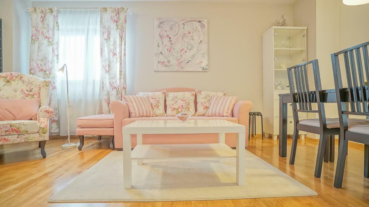 Cn2I Luxury Accommodation/Privilegio8 Брашов Екстериор снимка